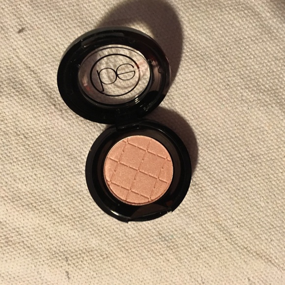 NWOT BeautiControl mineral eye shadow Silk .04oz - Picture 1 of 2